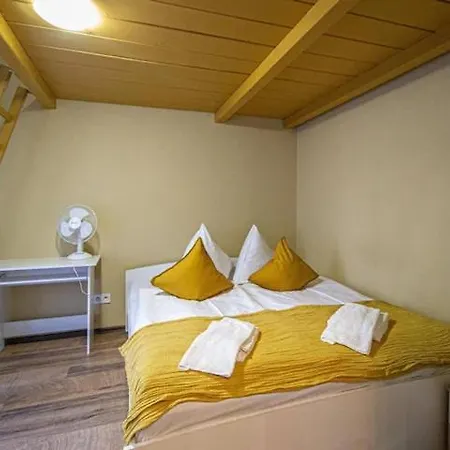 Cozy Homestay At Prague Main Station Exterior photo